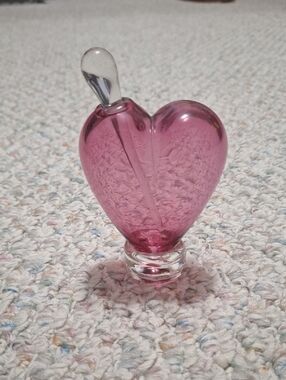 Pink Heart-Shaped Glass Perfume Bottle - Decorative Home Art